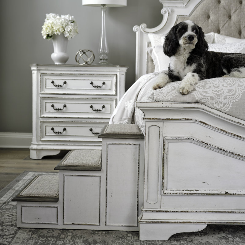 Colchester Bedroom Pet Stairs