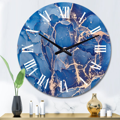 Art liquide bleu avec veines dorées I - horloge murale moderne