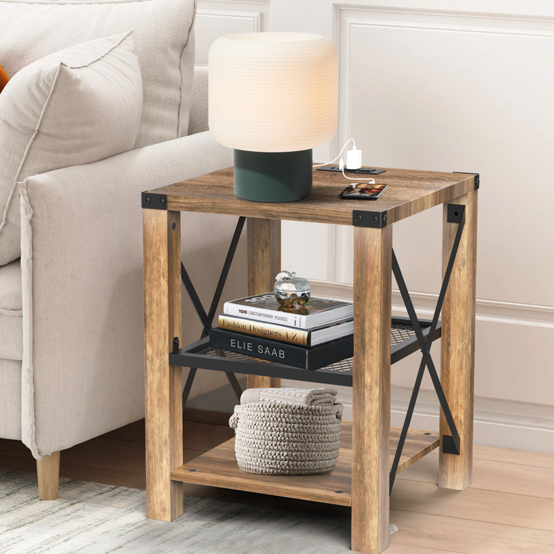 Table de chevet haute Eidelweiss avec 2 ports USB, 2 prises de courant et 2 tablettes de rangement, Chêne rustique