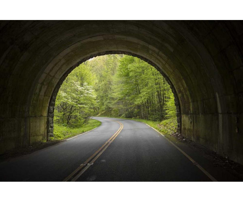 «Latitude Run® Grall, Don», reproduction d'art sur toile tendue: Tunnel de la Caroline du Nord sur la Blue Ridge Parkway