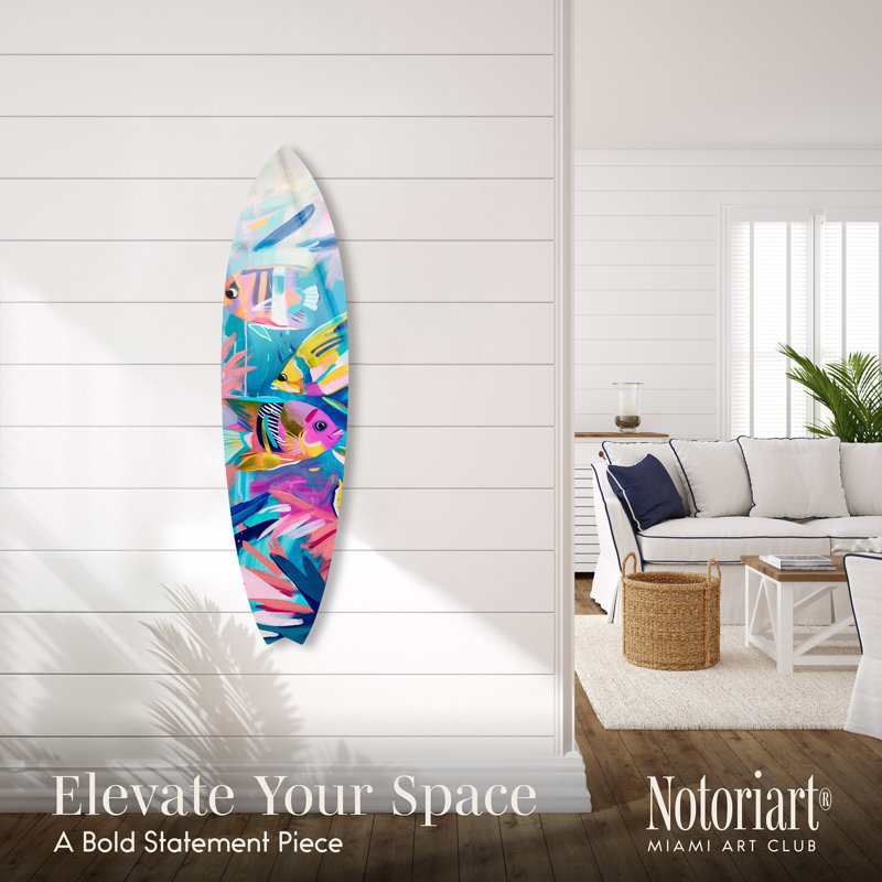 Art mural côtier coloré «Sea Life Surfboard I» par Notoriart