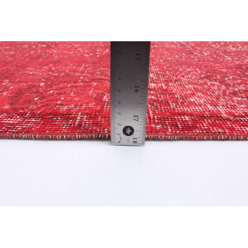 Tapis rouge foncé à transition de couleur 5 pi 3 po x 7 pi 6 po
