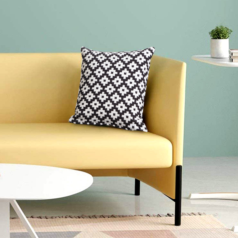 Coussin décoratif en mélange de coton texturé à motif géométrique Contemporary, Noir / blanc, Polyester