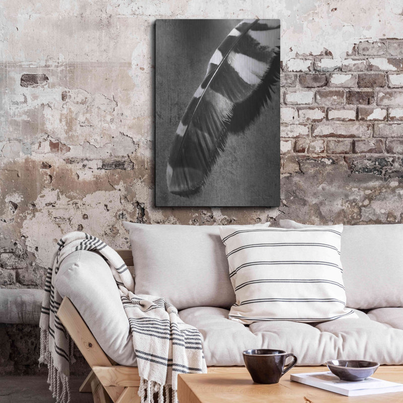 «Feather Shadow II» par Debra Van Swearingen