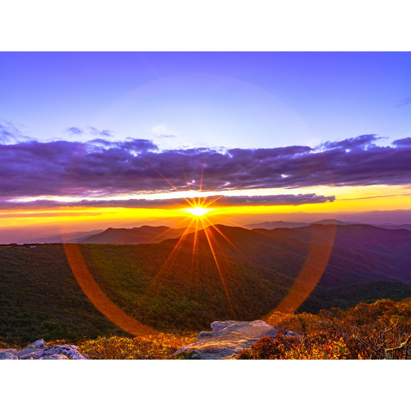 Halo at Craggy Mountain Pinnacle North Carolina par Brian Mc Clean - photographie, H 24 po x l 32 po, Toile tendue