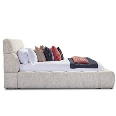 Pula Tufted Upholstered Platform Bed