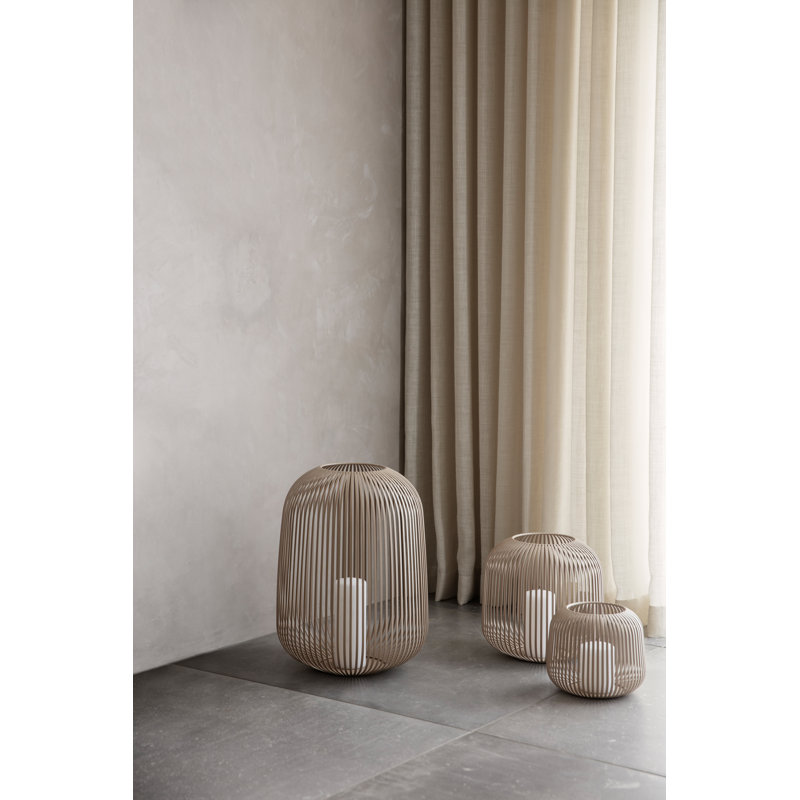 Lanterne de table en métal LITO, Nomade, H 6,7 po x l 8 po x P 8 po