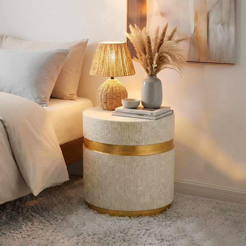 Table d'appoint en nacre avec base, Plateau beige / base dorée