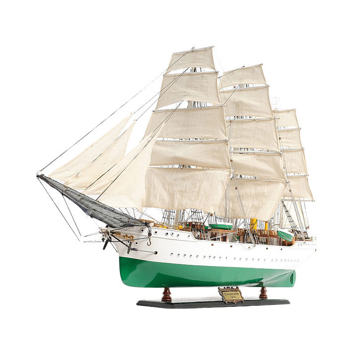 USS Constellation 9,25 po x 29 po x 26 po Manase