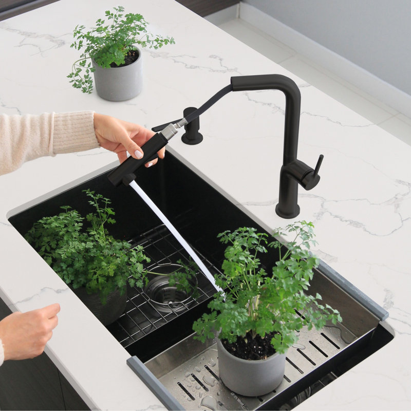 Modern Single Handle Kitchen Faucet, Noir mat