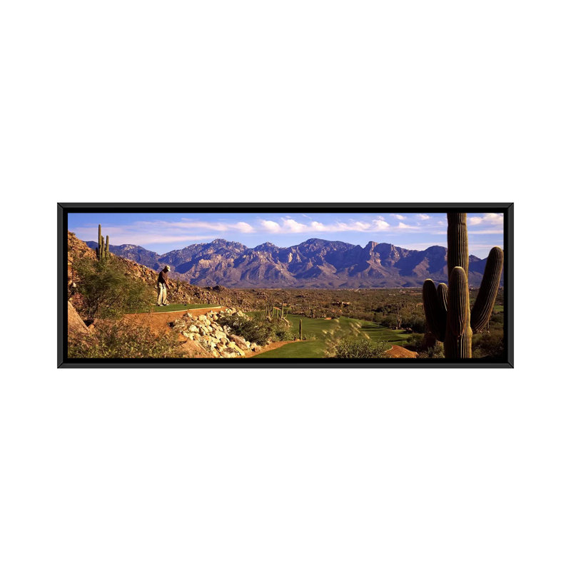 «Golf Course Tucson, Arizona», reproduction de photo sur toile, H 16 po x l 48 po x P 1,5 po, Toile avec cadre noir