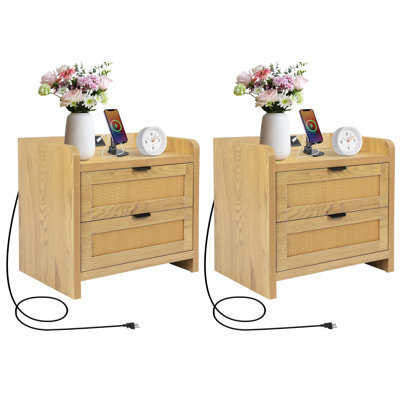 Table de chevet en rotin avec station de charge, 2 tiroirs en rotin, table de chevet Farmhouse Boho pour chambre à coucher et salon, chêne naturel
