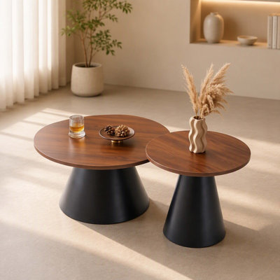 Lot de 2 tables basses gigognes rondes, meubles d'appoint modernes en bois de noyer, base en acier au carbone revêtue de poudre noire mate, pieds stabilisateurs réglables pour salons, bureaux et petits espaces