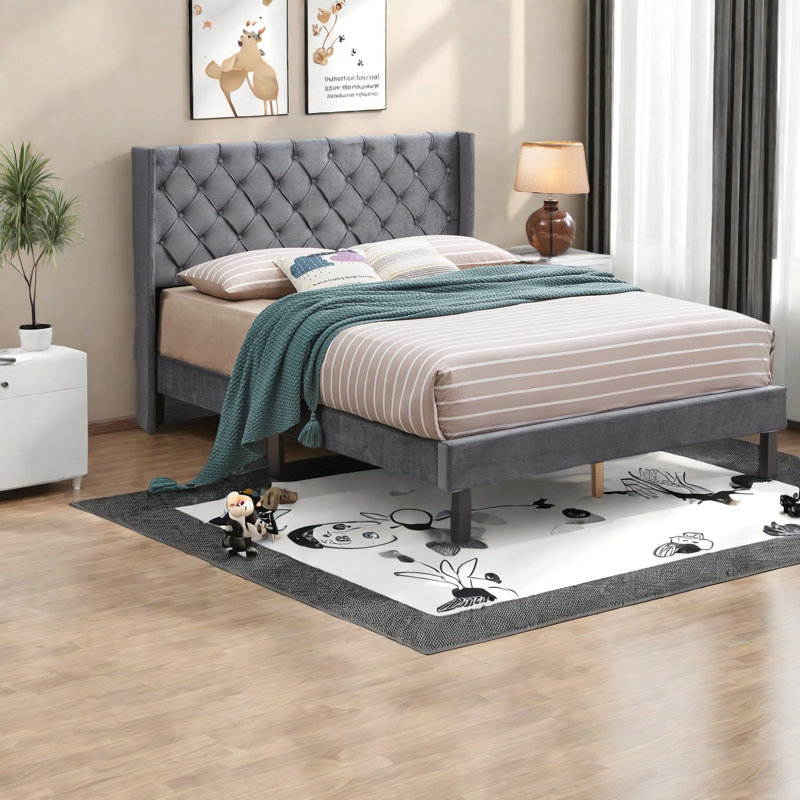 Lit plateforme tapissier en velours moderne grand format gris
