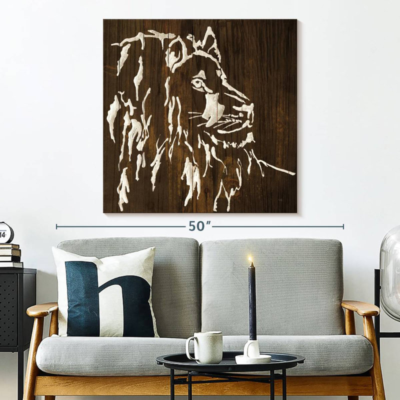 Crowle lion sur bois foncé, H 33 po x l 33 po
