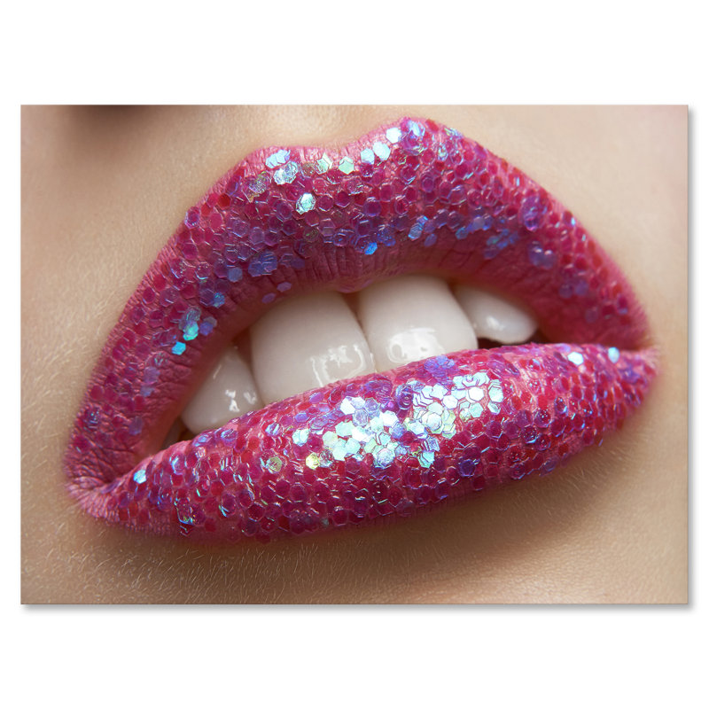 Femme, femme, rouge à lèvres et paillettes - Photographie sur toile, H 16 po x l 32 po x p 1 po, Toile tendue
