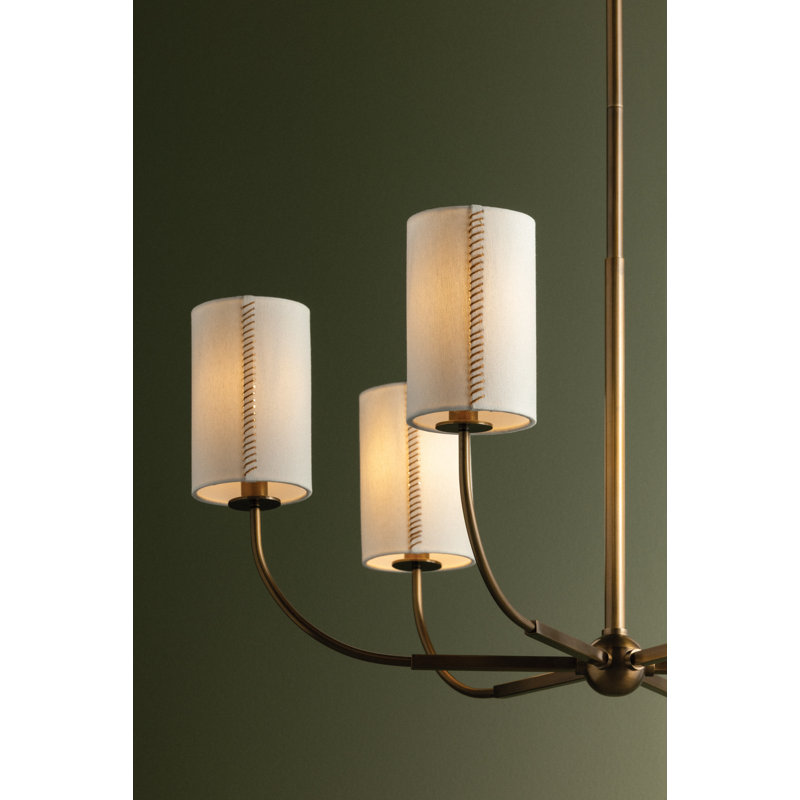 Teddy Chandelier, 30