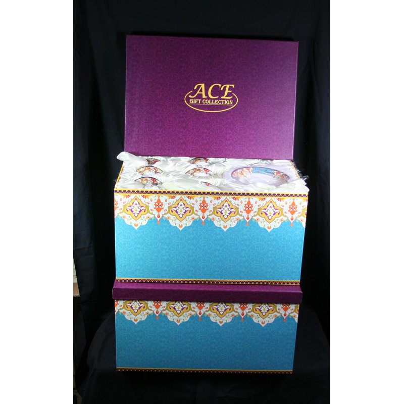 Porcelaine tendre et soucoupe