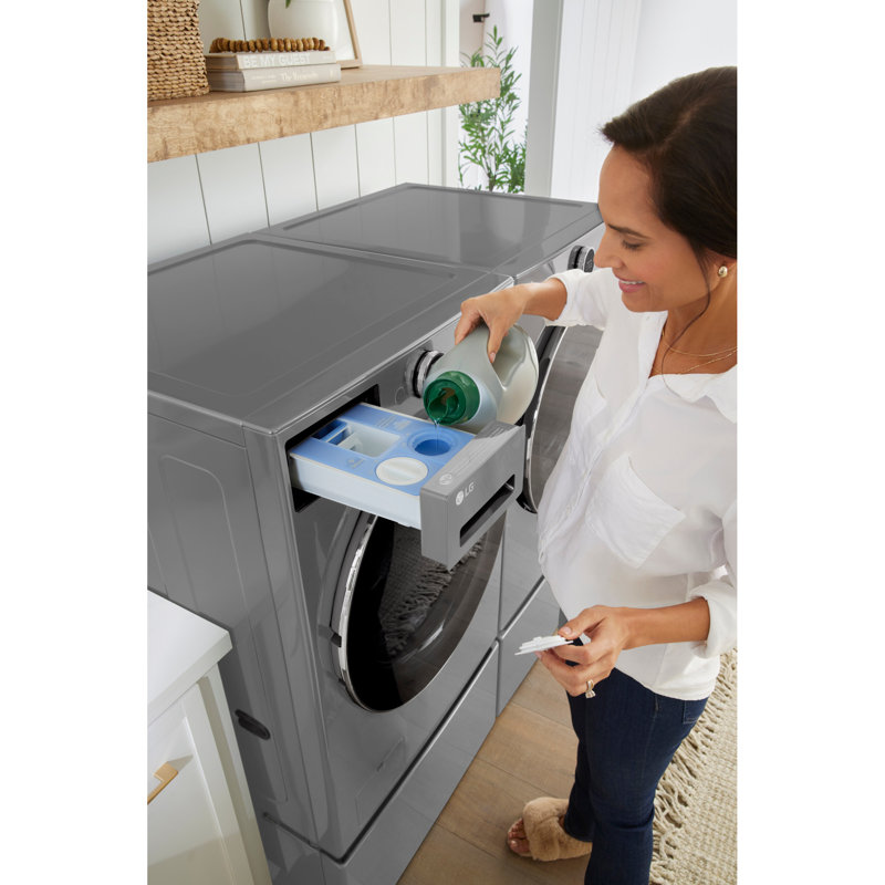 LG Smart Front Load Washer with TurboWash® 360®, Built-In Intelligence and ezDispense®, 4.5 cu. ft.