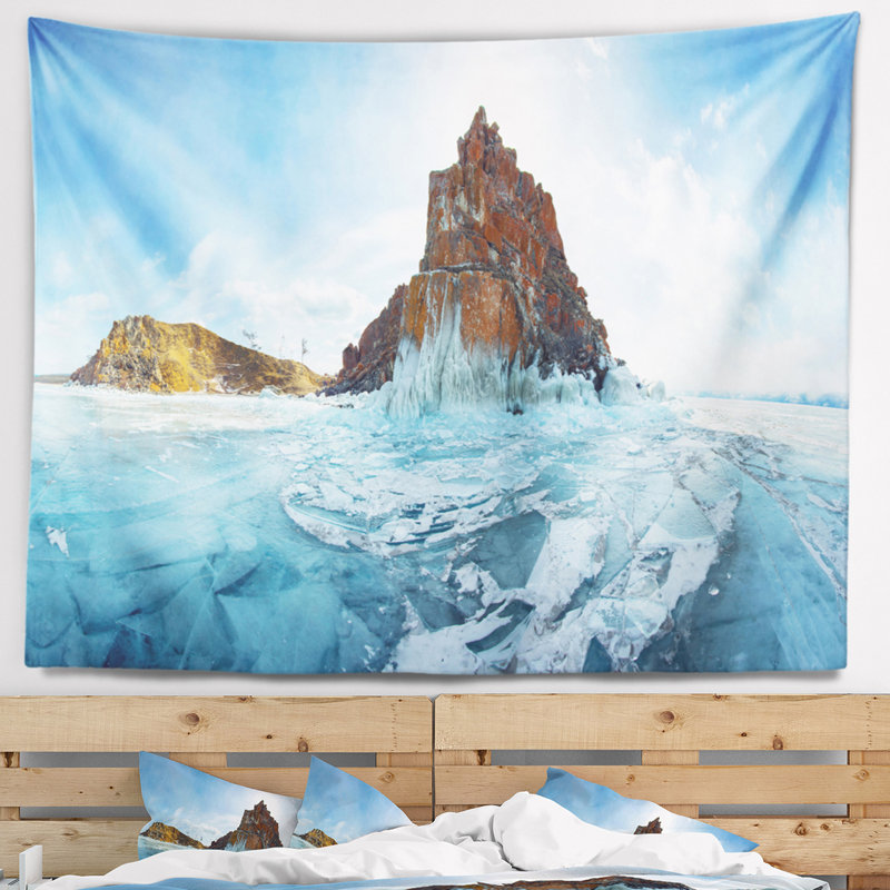 Tapisserie paysage marin, glace et roches du lac Baïkal, H 32 po x l 39 po
