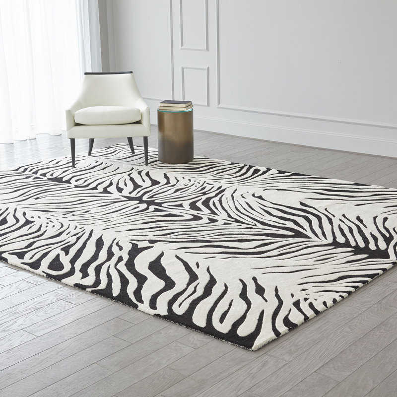 Wool Animal Print Area Rug in White, Rectangle 11' x 14'