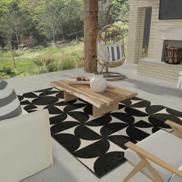 Black & White Mesa Outdoor Rug 4X6 Ft – DII Home Store
