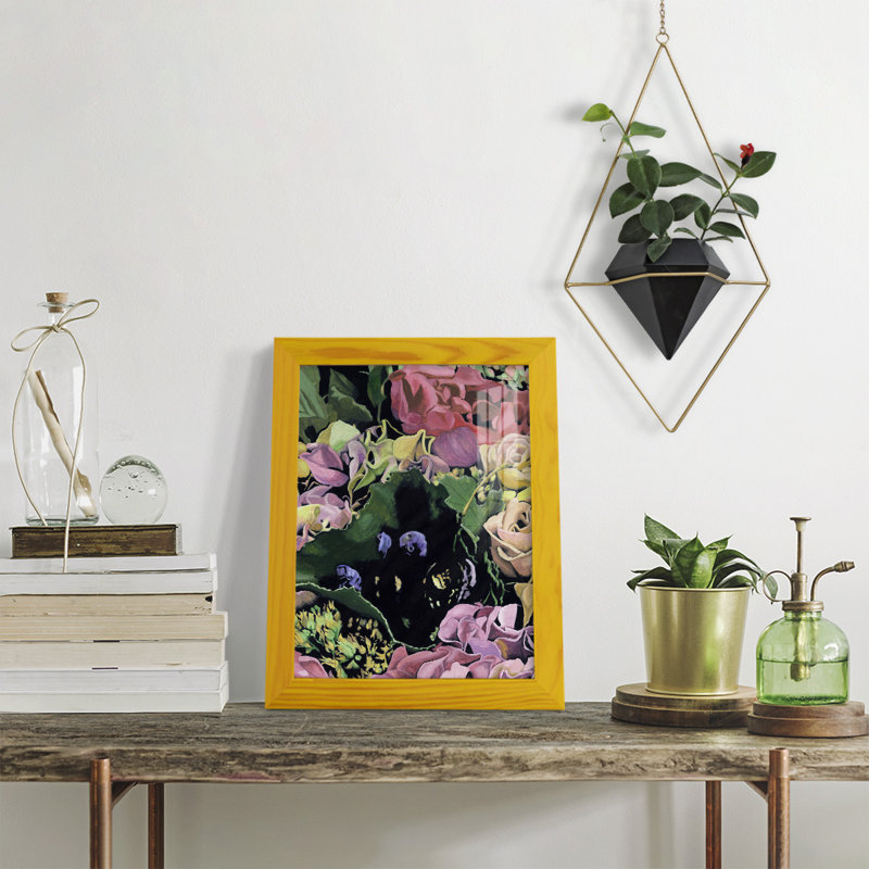 Motif floral sur fond noir IV, Jaune, H 11 po x l 9 po x P 1 po