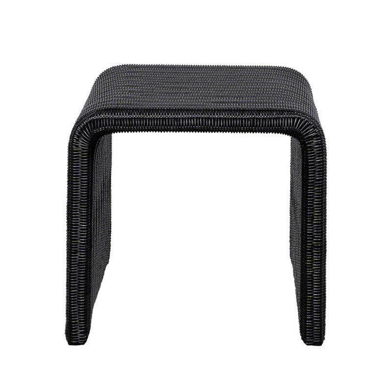 Table de bout carrée en rotin tissé