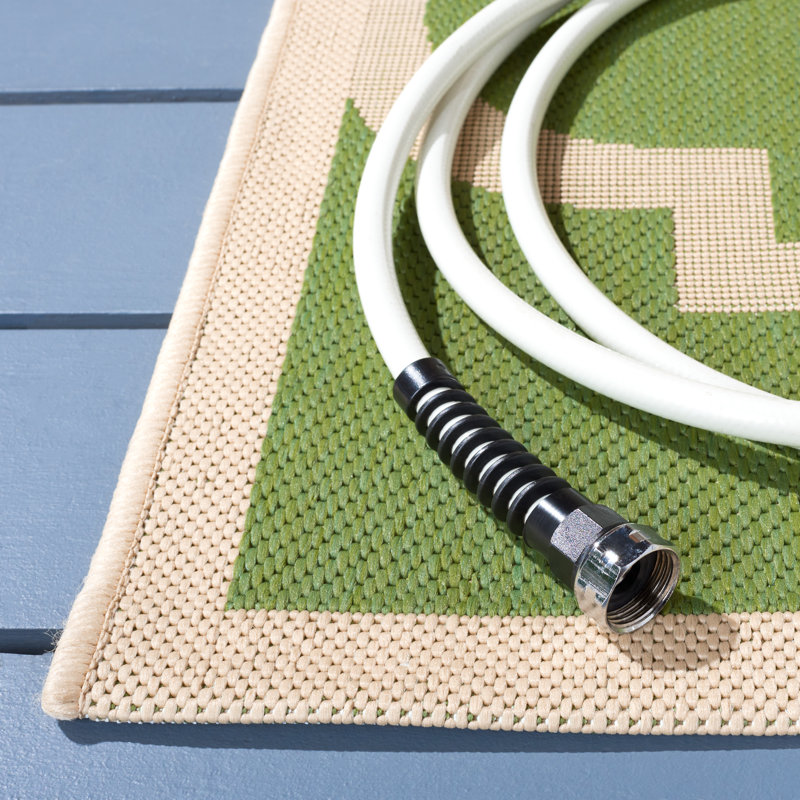 Tapis intérieur / extérieur vert Arneshia, Rectangle 5 pi 3 po x 7 pi 7 po