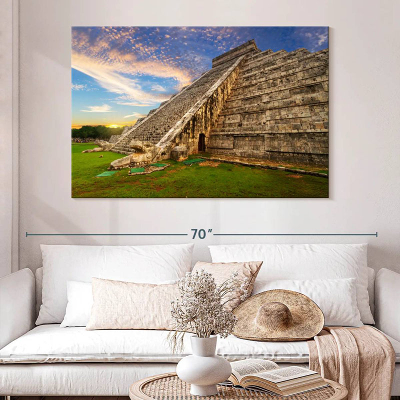 Pyramide Adella Kukulcan, H 34 po x l 51 po