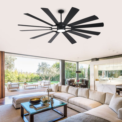 Ventilateur de plafond industriel moderne à 12 pales avec lumière et télécommande pour espaces intérieurs / extérieurs couverts