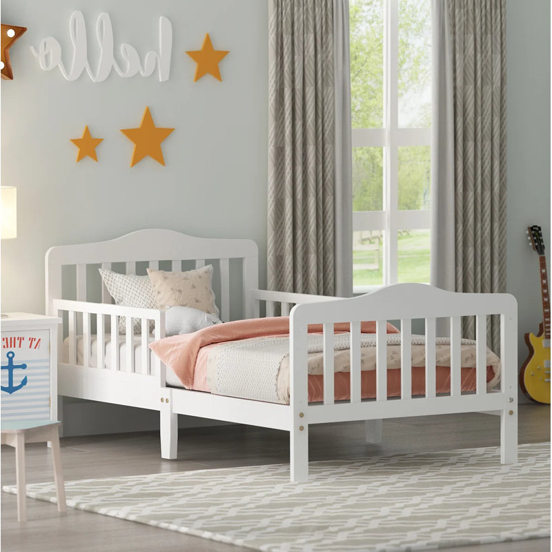 Saunemin Kids Toddler Bed, White