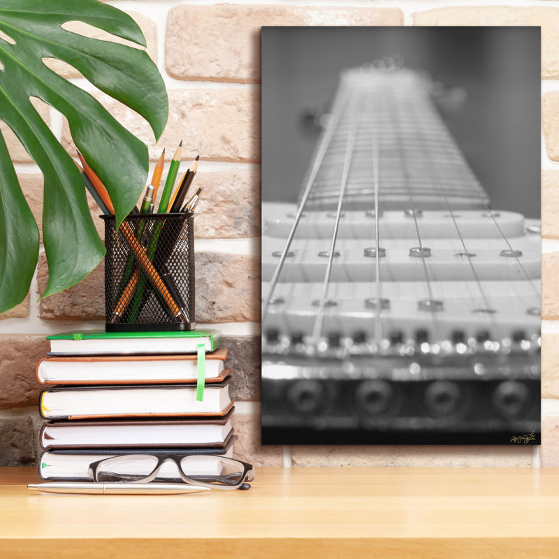 «Epic Graffiti« Close And Reaching Guitare »par Life BeautifuLEE, art mural sur toile, 12 po x 18 po, H 18 po x l 12 po