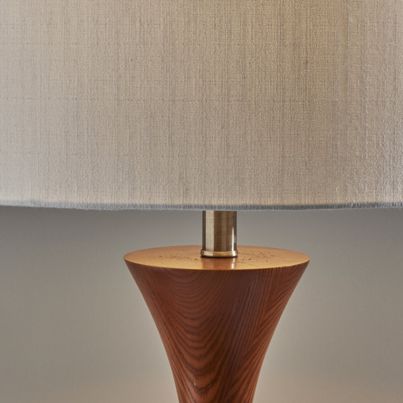Lampe sur pied 60 po Remmy, Noyer/laiton antique