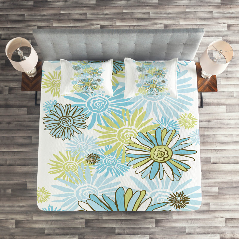 Farmhouse / Country Polyester Floral Coverlet, King Bedspread + 2 Shams