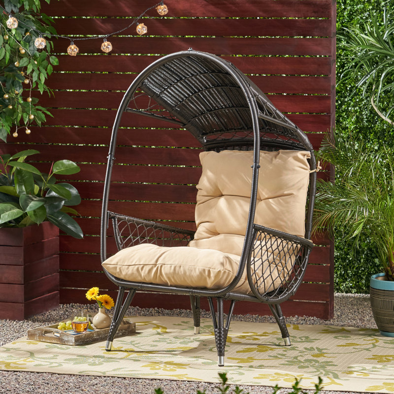 Ornement à la mode pour chaise de patio moderne avec coussin - matériaux et design élégant