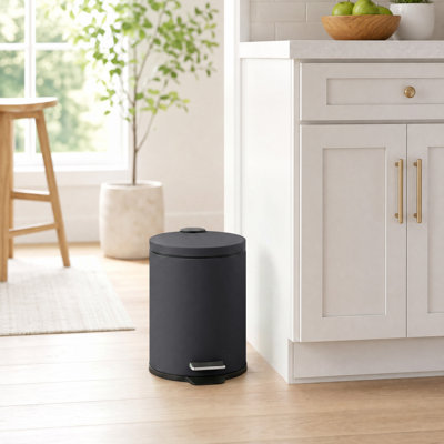 5L Round Soft-Close Trash Can for Kitchen & Bathroom – Small Wastebasket with Quiet Lid, Matte Black