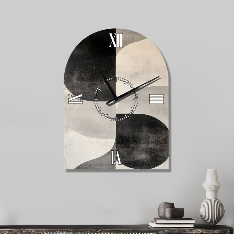 Calm nordique I - Grande horloge murale scandinave en métal arquée, H 31 po x l 23 po - Arche