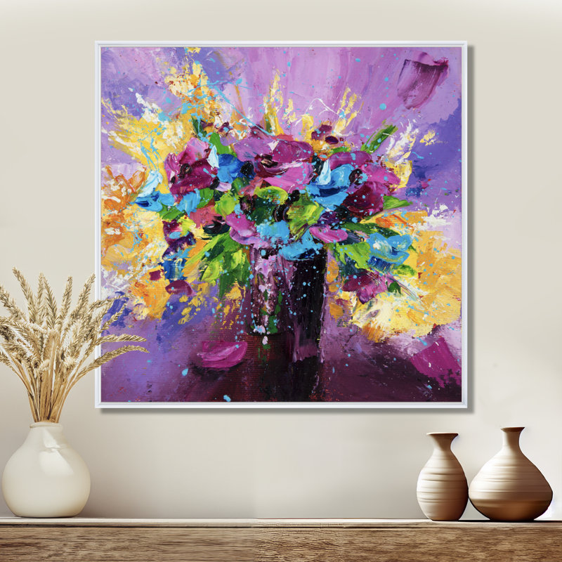 Bouquet vif de fleurs printanières sur fond mauve - reproduction d'art sur toile, H 16 po x l 16 po, Cadre flottant, Doré