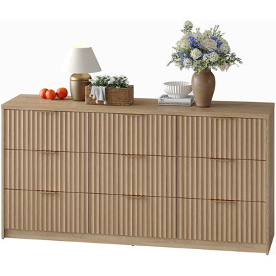 Wide Fluted Dresser – 8-Drawer Natural Wood Chest with Large Storage, Metal Handles, Anti-Tip Safety, Modern Bedroom Organizer for Closet, Living Room, Hallway