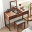 Commode en bois de noyer noir