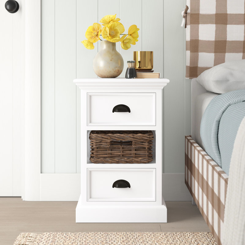 Avelar 15.75'' W Nightstand