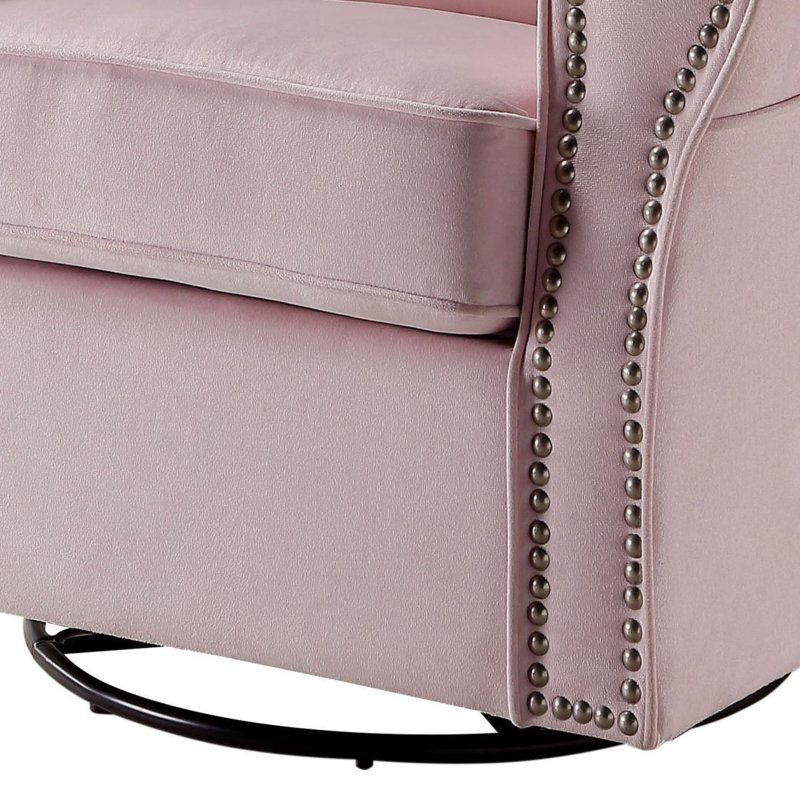 Chaise pivotante à accoudoirs roulés avec têtes de clou
