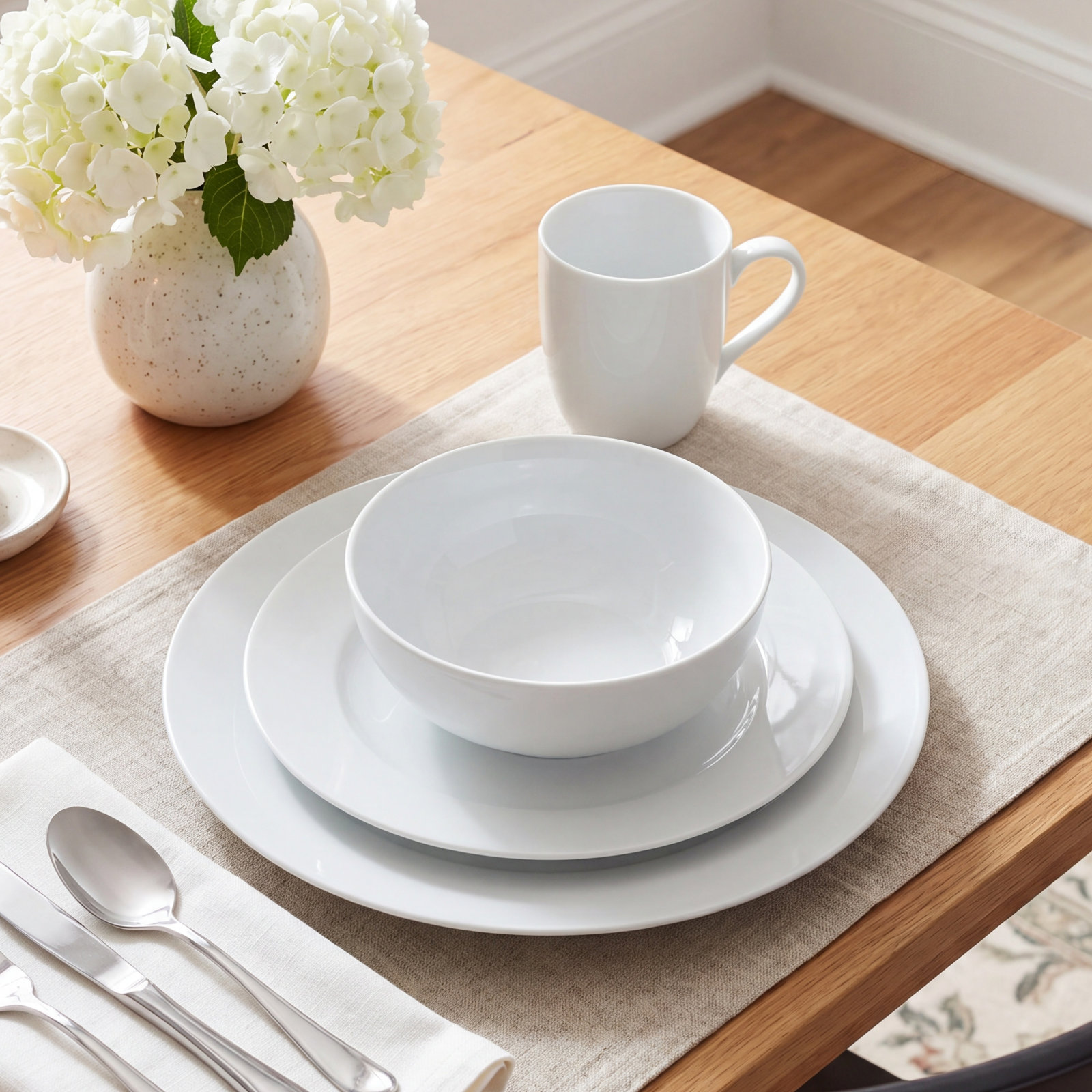 Everyday White Porcelain Dinnerware Set - Service for 4