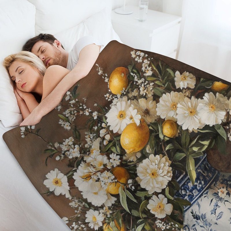 Jeté en flanelle de luxe citrons et fleurs dans des vases bleus, couverture douce et chaude pour le canapé du salon, 60x80in