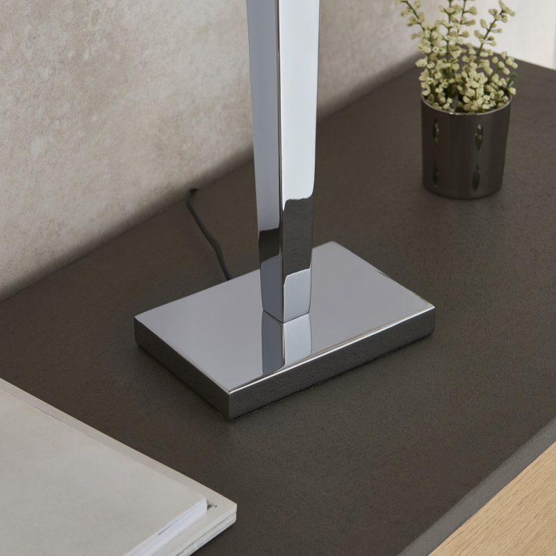 Annsville Metal Table Lamp