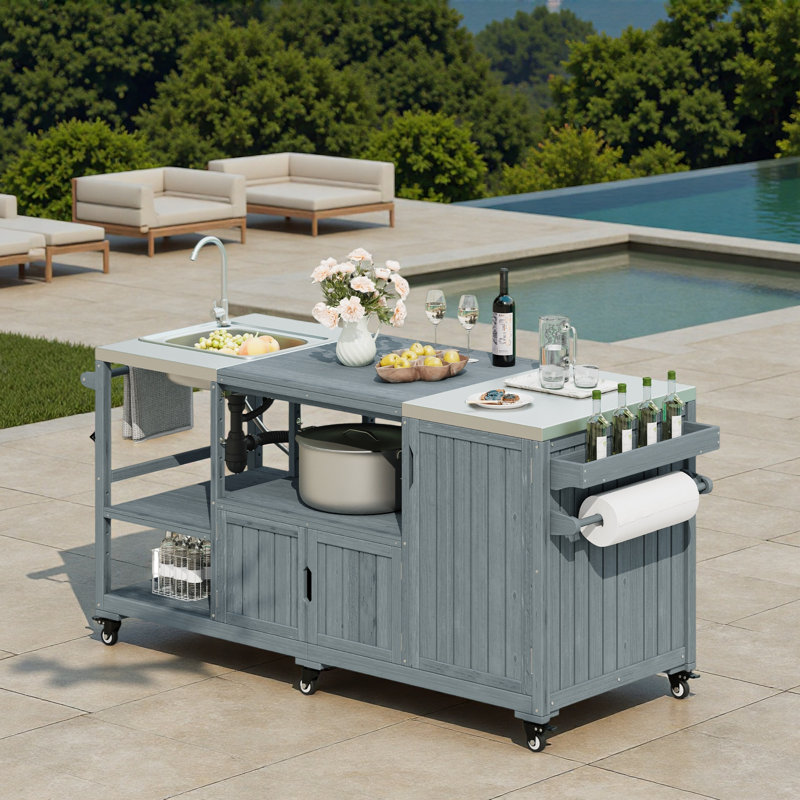 Îlot de cuisine extérieur avec évier, plateau en acier inoxydable, armoires de rangement et supports de rangement internes