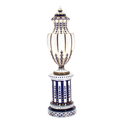 Ensemble de 3 vases de plancher en porcelaine bleue / dorée