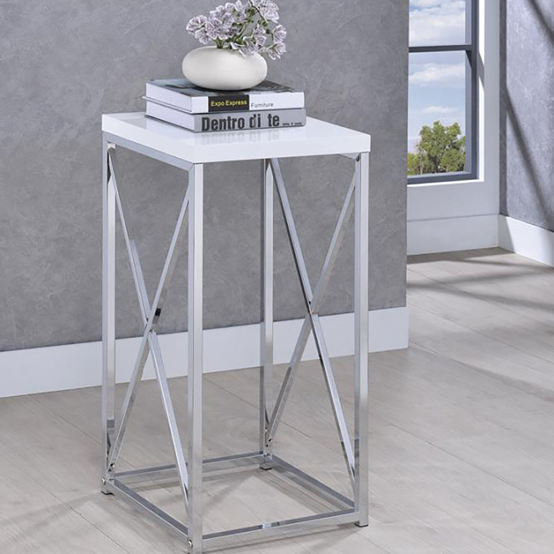 Table d'appoint blanche et chromée