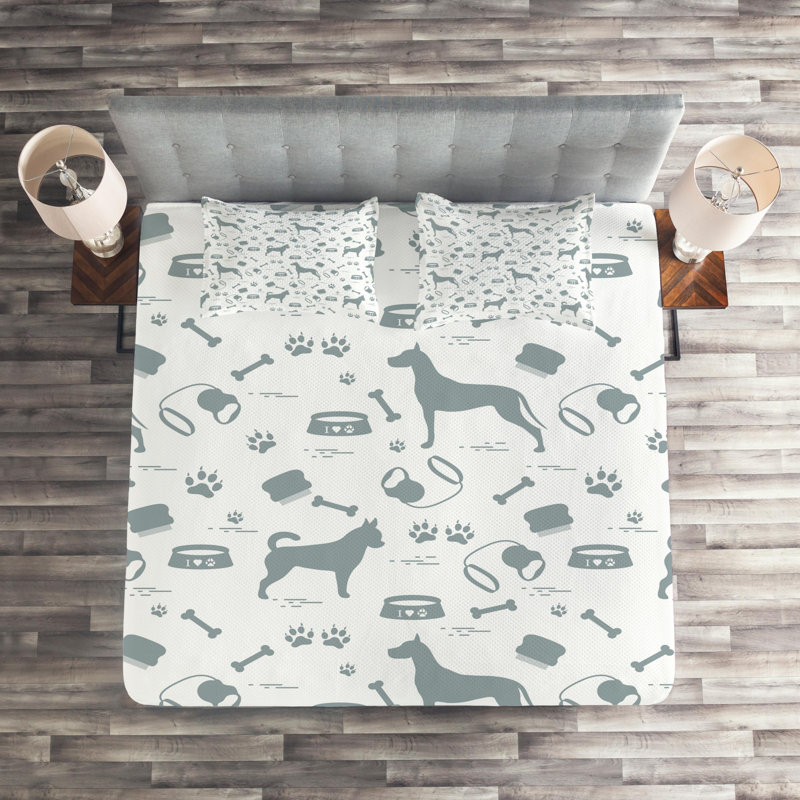 Dog Farmhouse / Country Polyester Coverlet, King Bedspread + 2 Shams